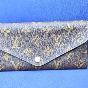 Authentic Louis Vuitton Josephine Monogram Wallet